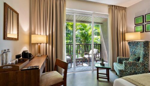 Superior Deluxe Room with Balcony (with complimentary Kayaking and 20% off on Massage session) - Happy Hours (2+1) from 11 am to 8 pm on selected brands