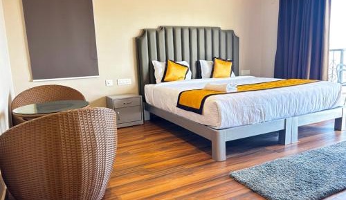Double Room with Mountain View