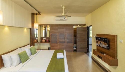 Tamarind with Complimentary Hi-Tea & Enjoy Cooking Class
