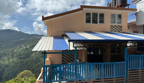 Two-Bedroom Apartment with Mountain View