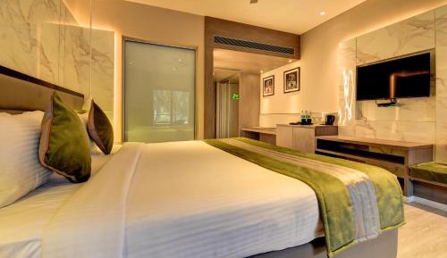 Superior Room with 15% Discount on Food and Soft Beverages , SPA , Saloon and Laundry(only washing and Ironing)