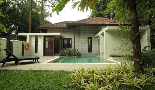 Premium Pool Suite with Evening Hi-Tea Complimentary