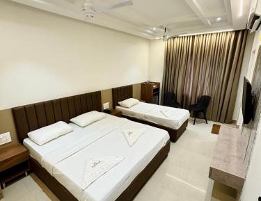 Superior Triple Room