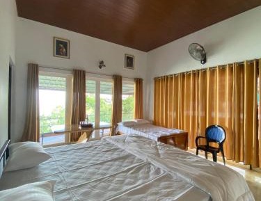 Single Room with Mountain View