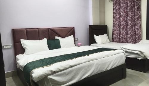 Superior Deluxe Double or Twin Room 