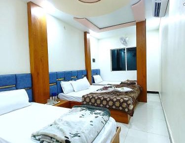 Deluxe Quadruple Room