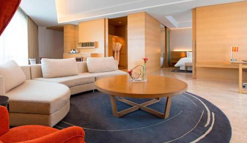 Executive King Suite with Lounge Access with 15% discount on Spa