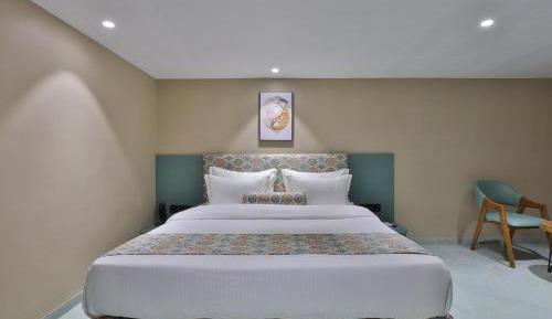 Deluxe King Room