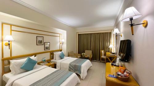 Superior Room 2 Single Beds (1+1 on IMFL, 2Pcs Laundry Free)