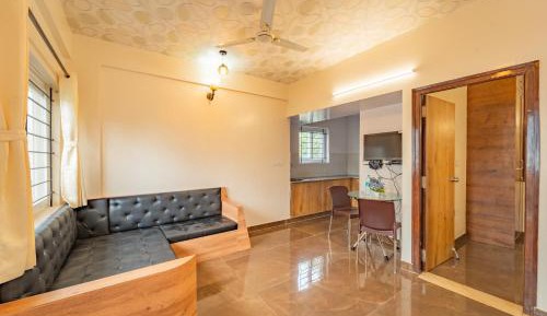 Superior One-Bedroom Apartment with Balcony