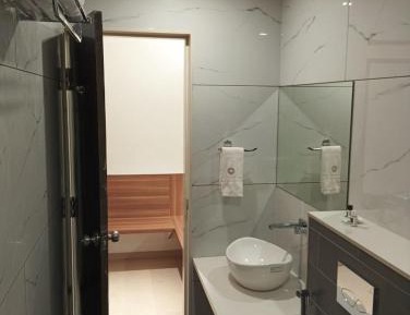 Deluxe Family Suite