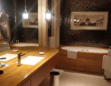 Executive Club