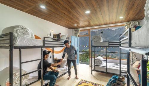 Bed in Deluxe 6 Bed Mixed Dorm (with balcony)
