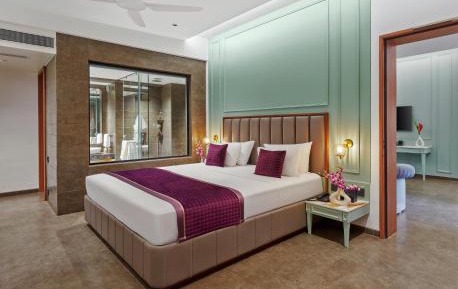 Suite with Garden View