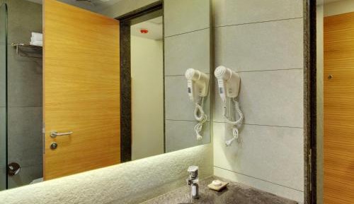 Premium Room - 10% off on Laundry, 10% off on F&B
