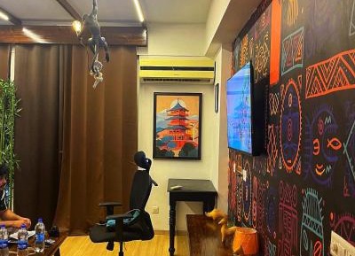 King Studio with Sofa Bed