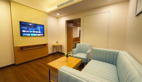 Executive Suite (20% off on Two-way Airport/Railway/Bus Transfer)