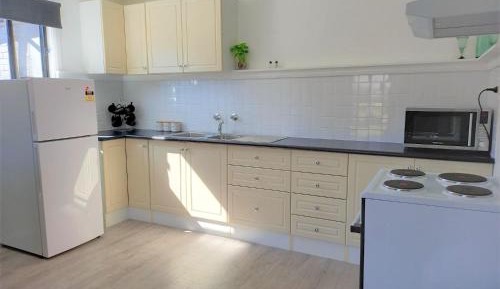 One Bedroom Self Contained Cottage