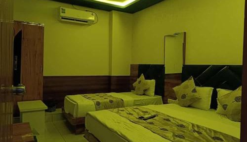 Deluxe Family Room