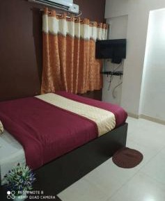 Deluxe Double Room (2 Adults + 1 Child)