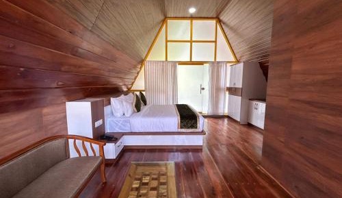 King Room with Lake View