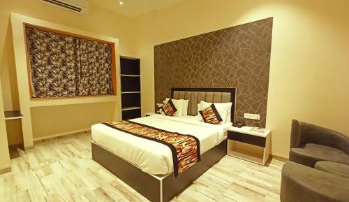 Deluxe King Room