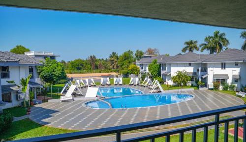 Deluxe pool view room with balcony	