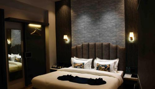 Standard King Room