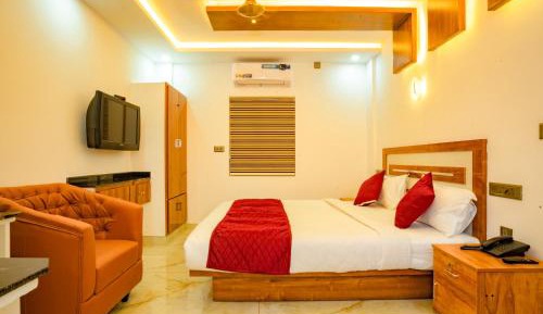 Deluxe Double Room (2 Adults + 1 Child)
