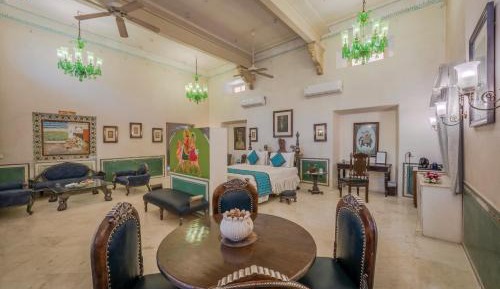 King Suite with Complimentary Hi-Tea