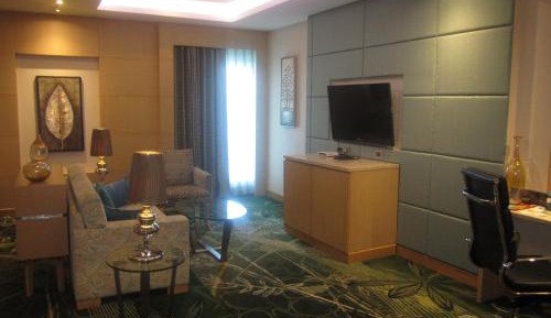 Junior Suite - 10% Discount on Food & Beverages