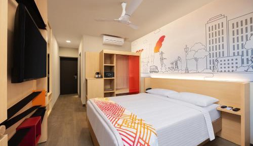 Luxe Queen Room