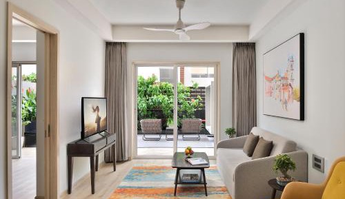 One Bedroom Premier - Evening Tea /Coffee service with Cookies
