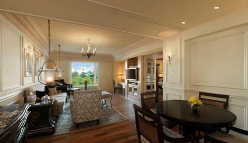 King Majestic Suite with Access to Executive Lounge, with Happy Hours 1+1 offer at Lounge Bar , 20% off on Food & Beverages and Spa