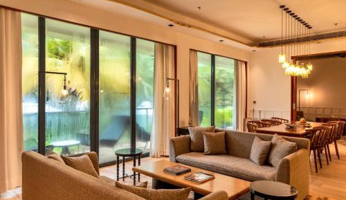 Azaya Suite with Private Pool - 20% discount on Food & Beverages, Spa and Laundry, Butler Service and All day breakfast (7 am to 7 pm) at La Concha