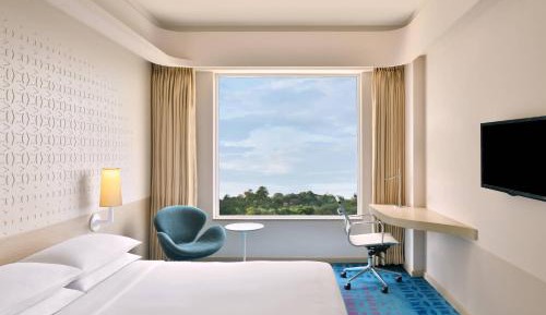  Superior Room, 1 Queen bed, City View