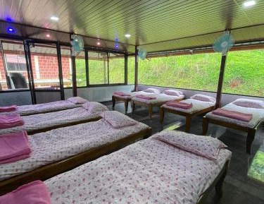 8-Bed Mixed Dormitory Room