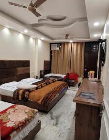Deluxe Family Room