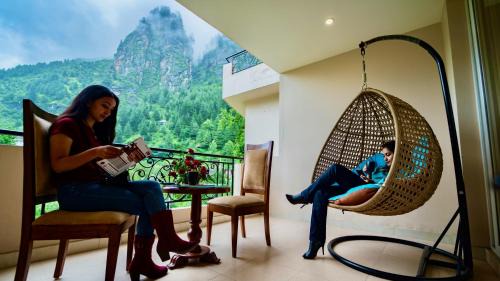 Suite with Mountain View