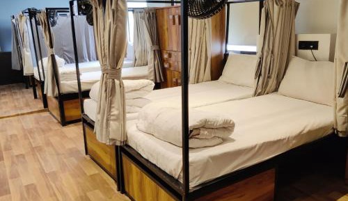 10-Bed Male Dormitory Room