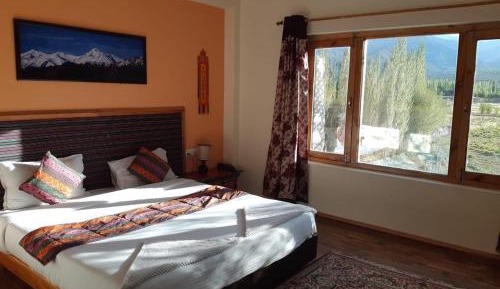 Double Room with Mountain View