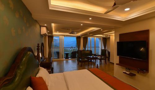 Superior King Suite