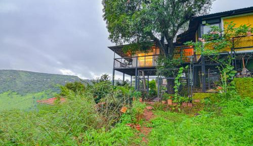 Luxury Treehouse