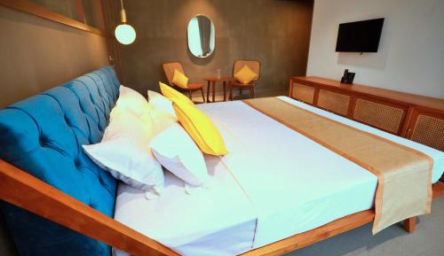 Deluxe Suite