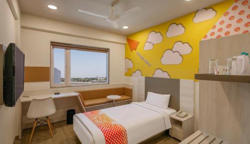 Luxe Queen Room