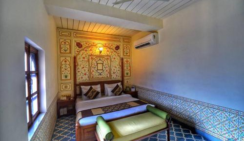 Heritage Suite:: 15% off on food & beverage services, 20% off on session of Spa  