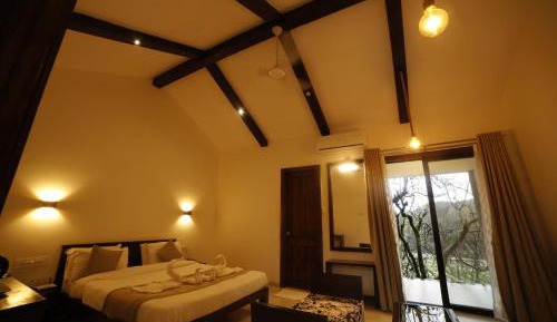 Superior King Room with Bathtub