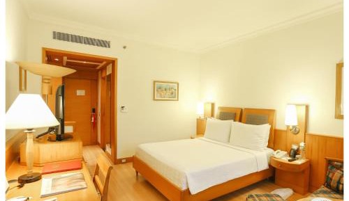 Premier Room King Bed