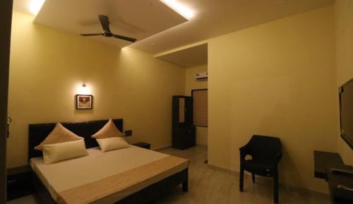 Deluxe Family Suite