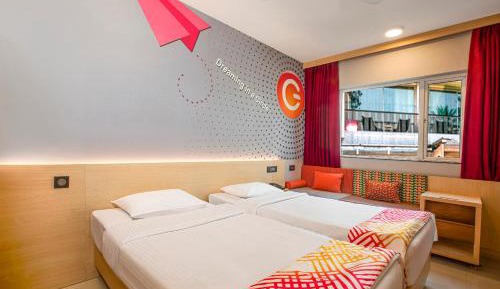 Luxe Queen Room
